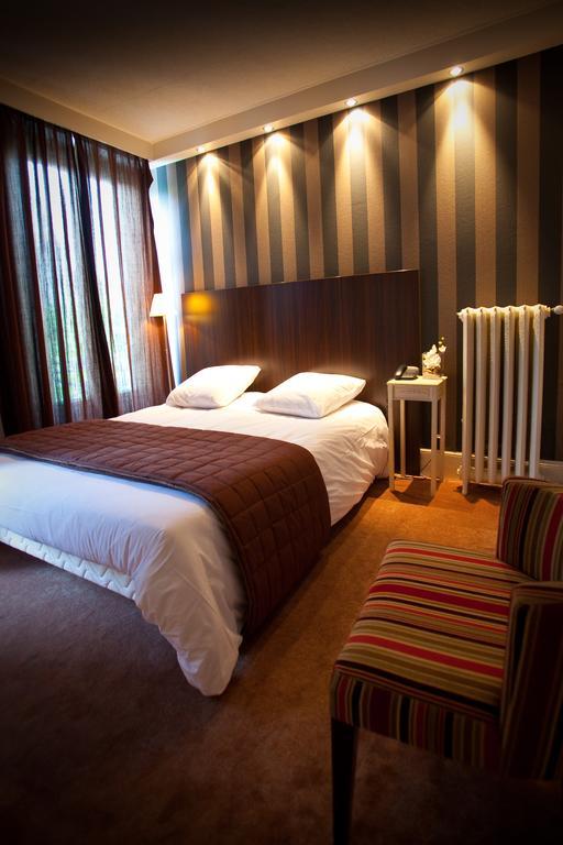 Hotel Les Negociants ヴァランス エクステリア 写真