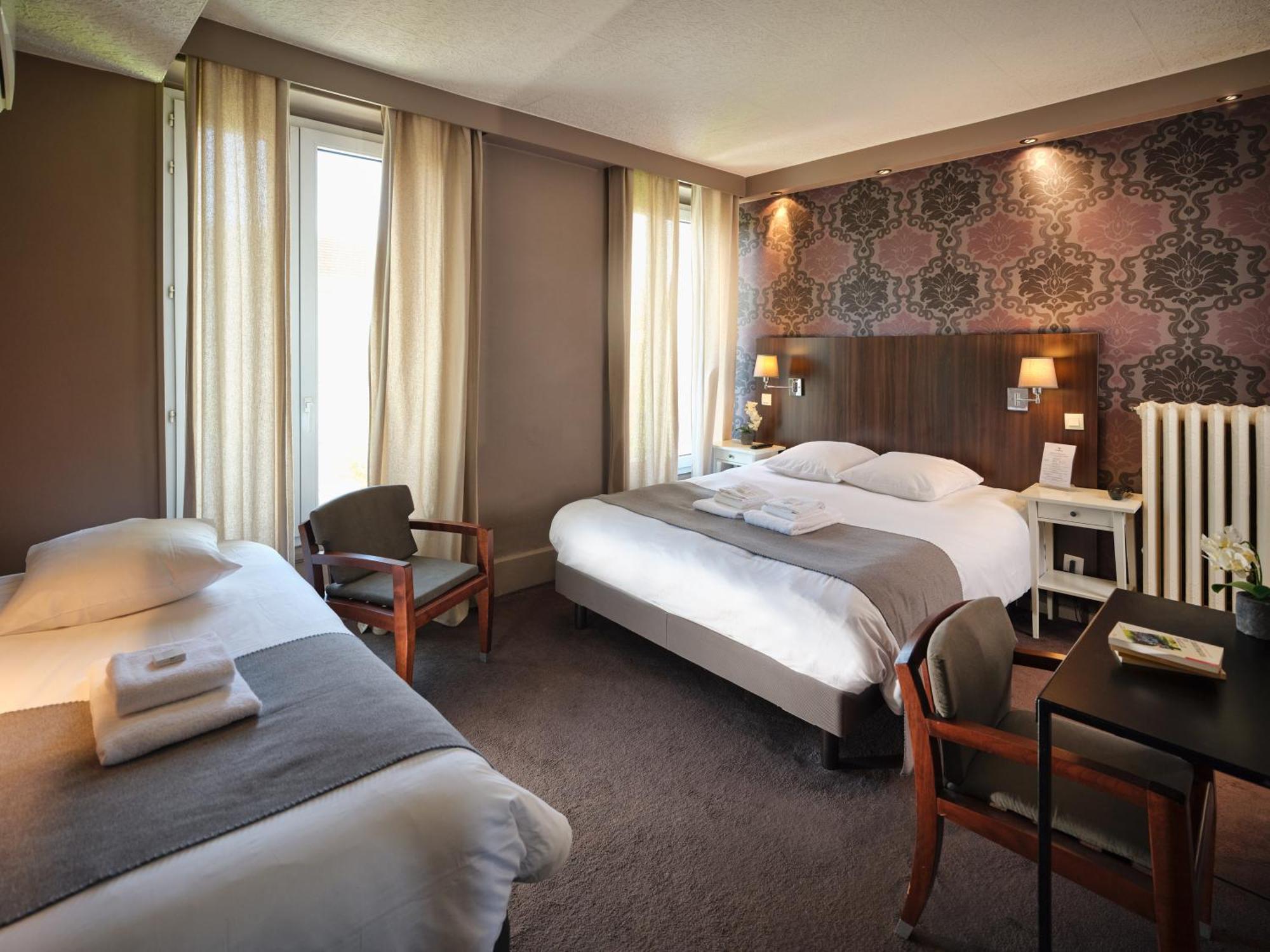 Hotel Les Negociants ヴァランス エクステリア 写真