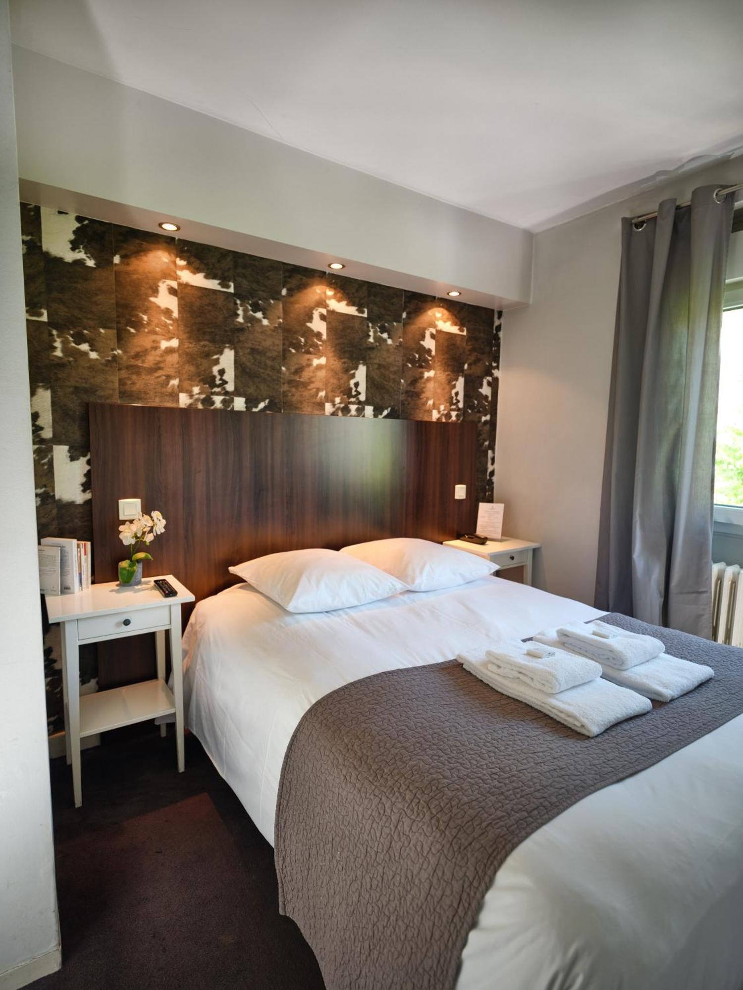 Hotel Les Negociants ヴァランス エクステリア 写真