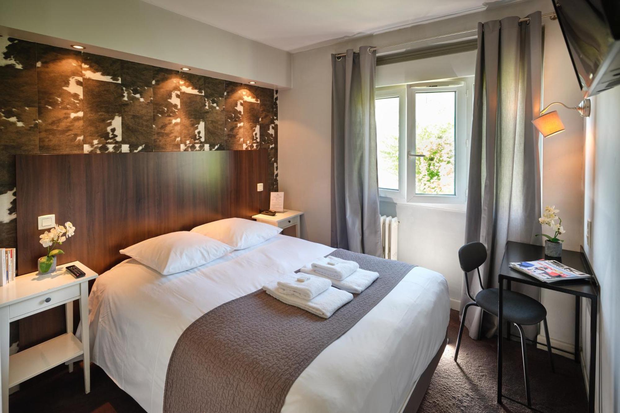 Hotel Les Negociants ヴァランス エクステリア 写真