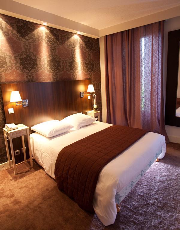 Hotel Les Negociants ヴァランス エクステリア 写真