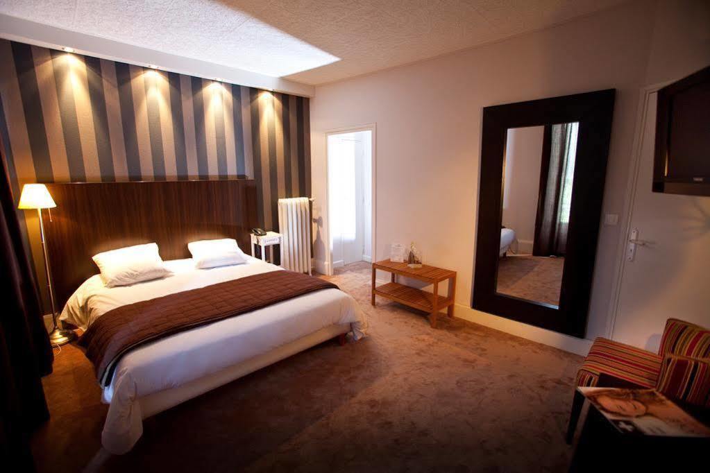 Hotel Les Negociants ヴァランス エクステリア 写真